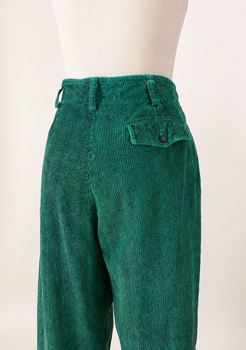 mens sweatpants elastic cuff at ankle
