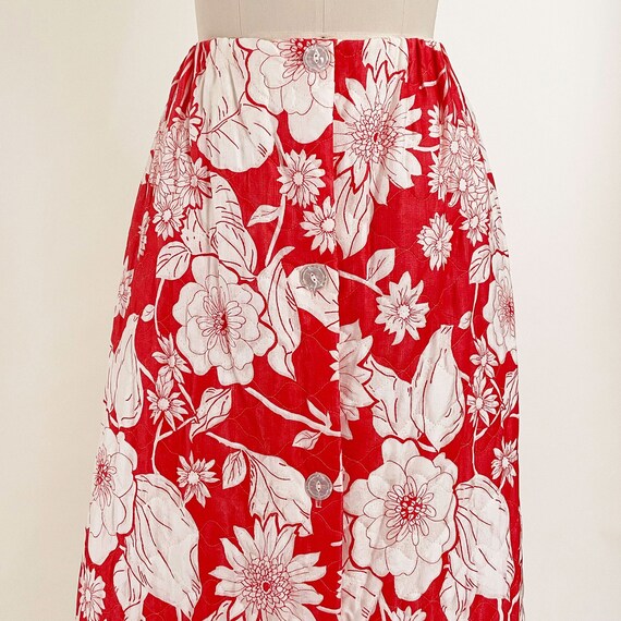 70s Red Floral Quilted Maxi Skirt | Macro Floral … - image 3