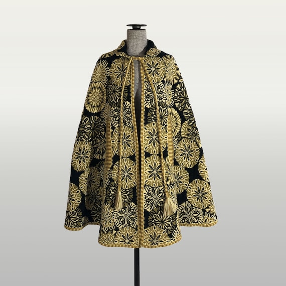 1960s Reversible Woven Cape | Heavy Woven Floral M