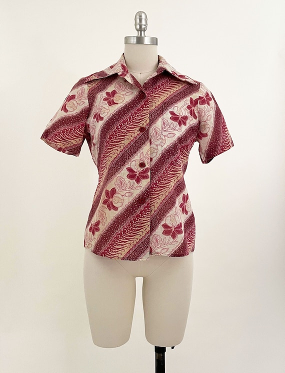 60s Batik Style Women's Button Down Shirt | Red P… - image 1