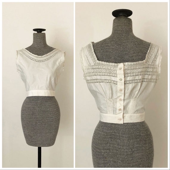 1940s White Cropped Crochet Lace Button Back Blous