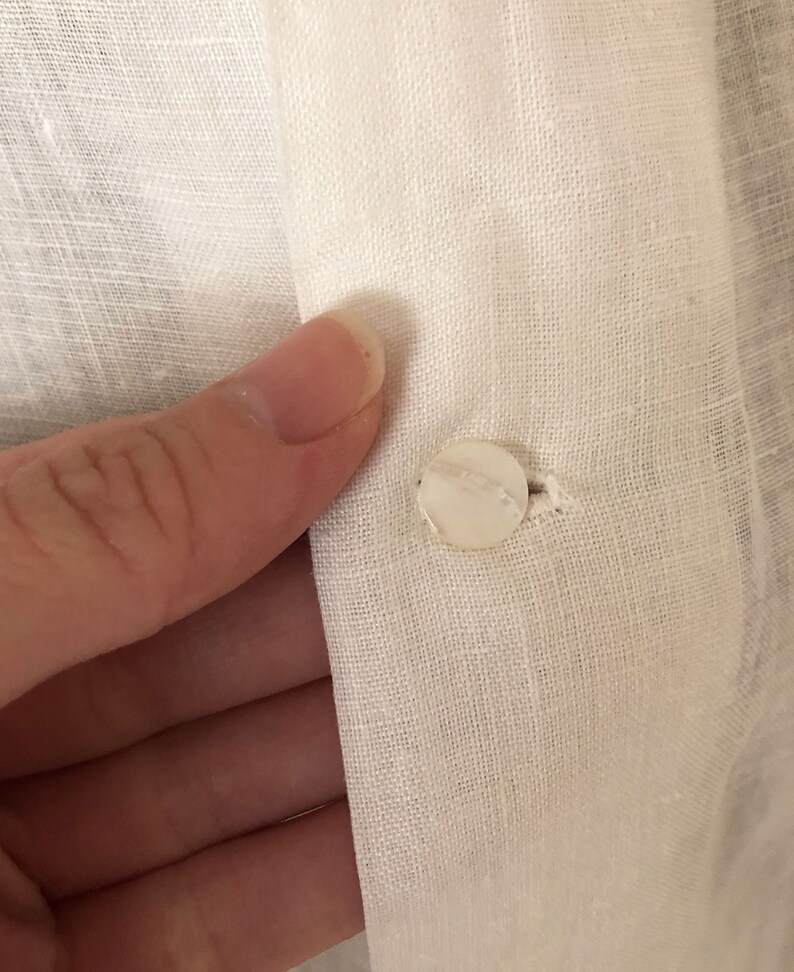 1970s Edwardian White Linen Button Back Blouse High Neck Pintuck Puff Shoulder Blouse Small Medium