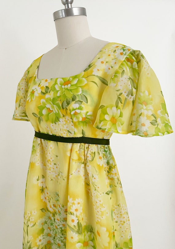 1970s Yellow Floral Empire Waist Gown with Ribbon… - image 3