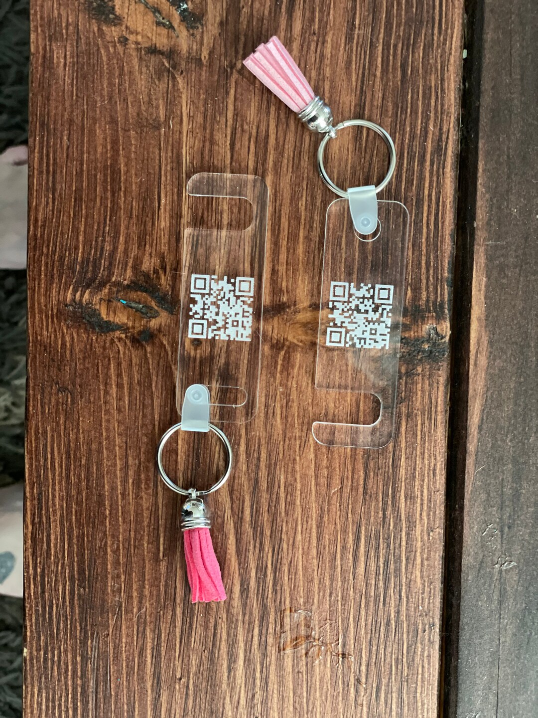 Lasered Qr /code Key Chain With Phone Stand / Key Chain With QR Code