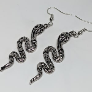 Snake earrings, serpent earrings, animal jewelry, snake jewelry, serpent jewelry