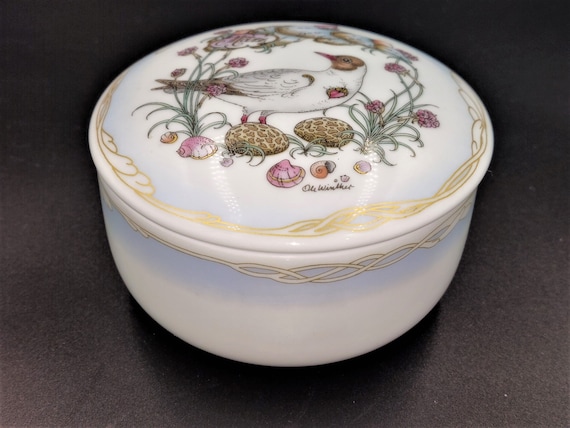 Vintage HUTSCHENREUTHER PORCELAIN Bone CHINA Covered Trinket