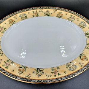 Vintage WEDGWOOD INDIA Pattern Oval Bone China Serving Plate Serving Platter 15.5" Made In England Retired Pattern Like New Condition