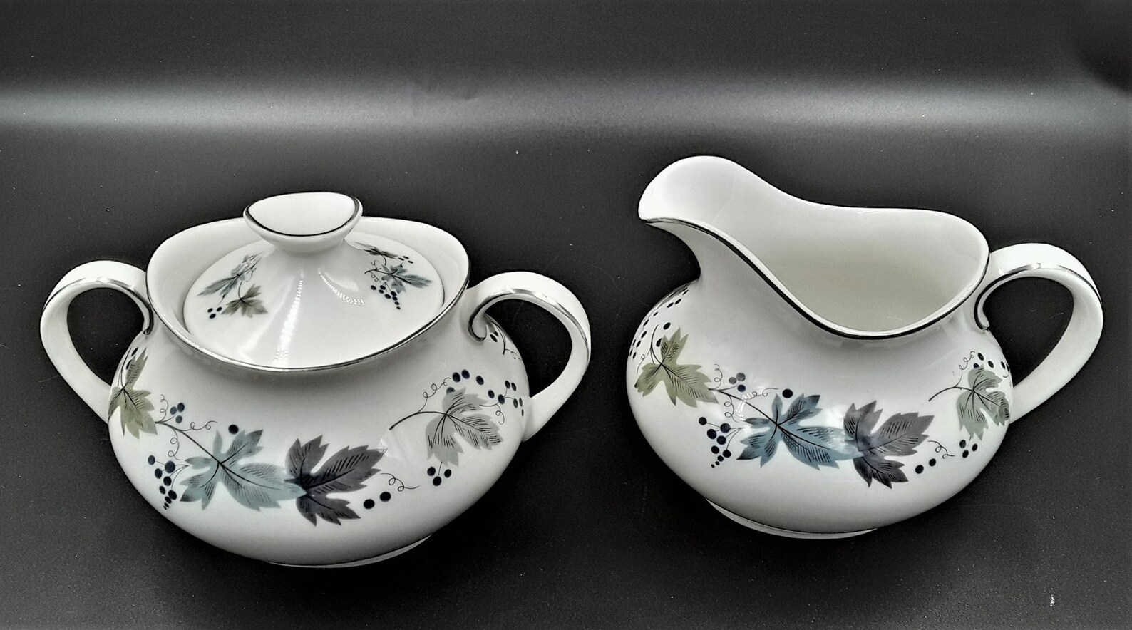 Vintage ROYAL DOULTON Burgundy Pattern Fine Porcelain China Etsy UK