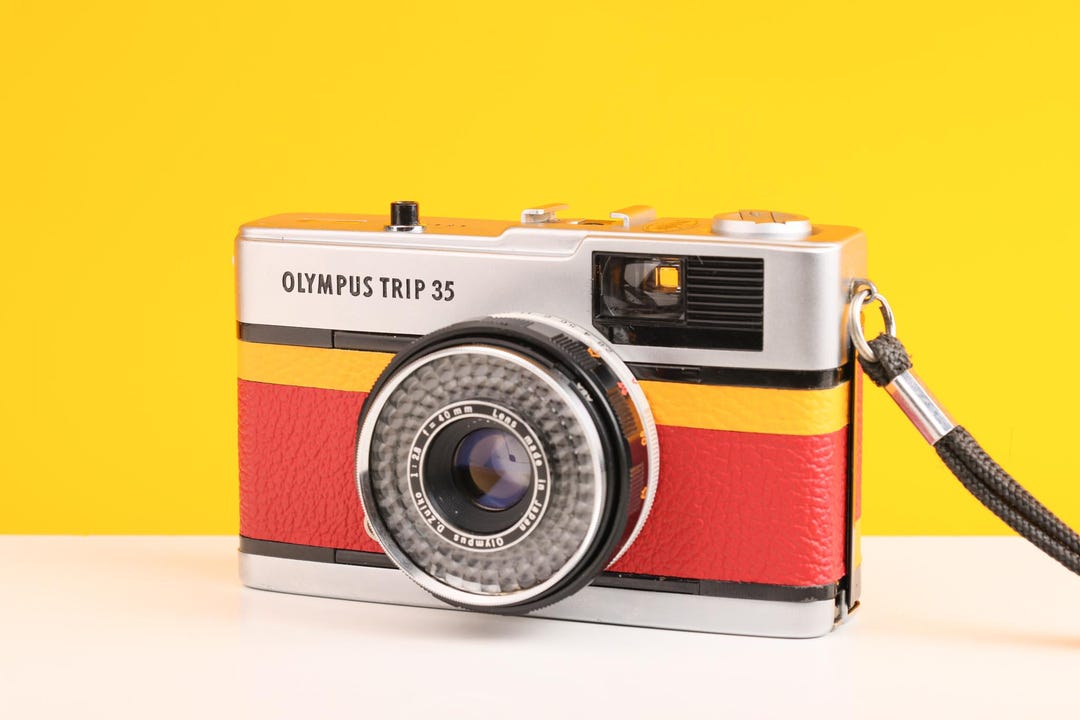 上品なファッション Camera Film Vintage 35 Trip Olympus With F2.8 40mm Zuiko フィルムカメラ