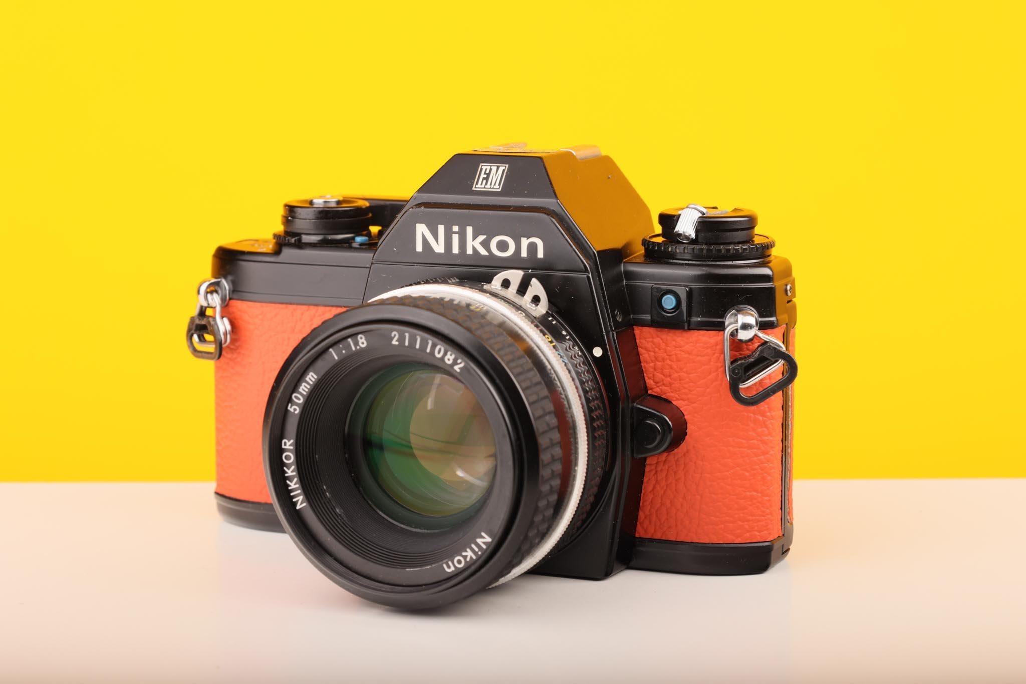 Nikon EM フイルムカメラ　50mm 1:1.8 Nikon EM Vintage 35mm Film Camera With Nikon 50mm F/1.8 Lens