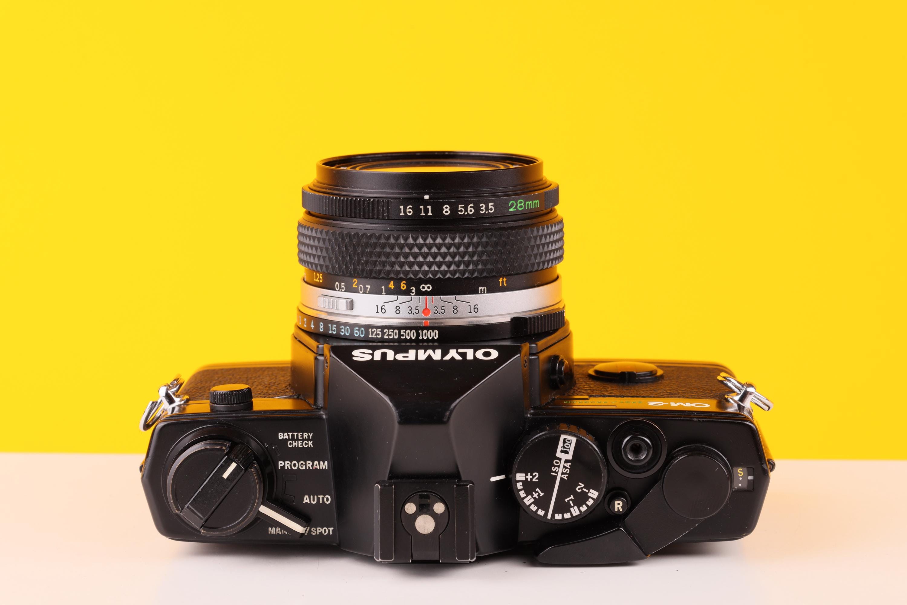 オリンパス OM-2 スポット/プログラム 35mmフィルムカメラ（ズイコー