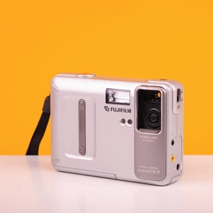 Fujifilm DX-8 Digital Camera