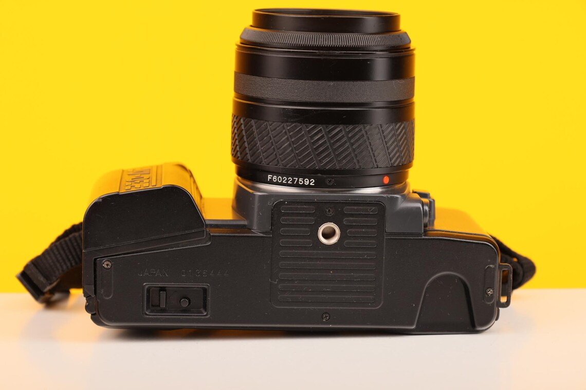 Yashica 230 AF, foto 3 di 5