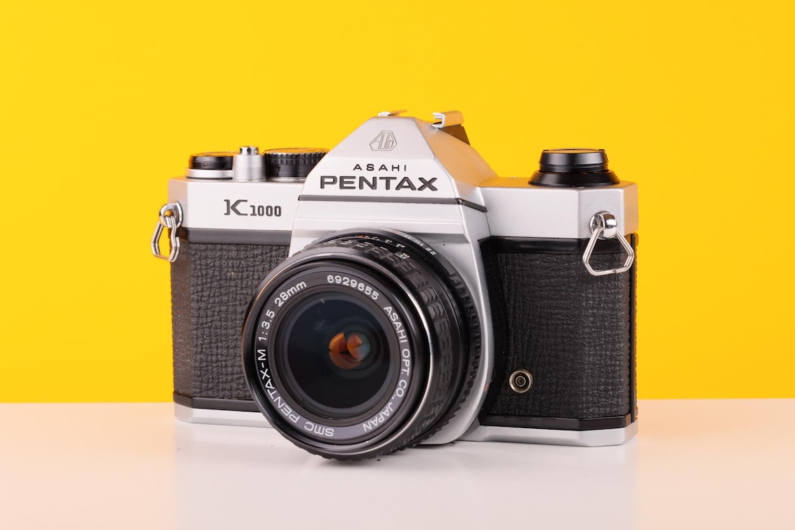 Pentax K1000 35mm SLR Film Camera + Pentax-M 50mm f/2 Lens, foto 1 di 5