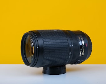 Nikon ED 70-300mm f/4.5 -5.6 Zoom Lens