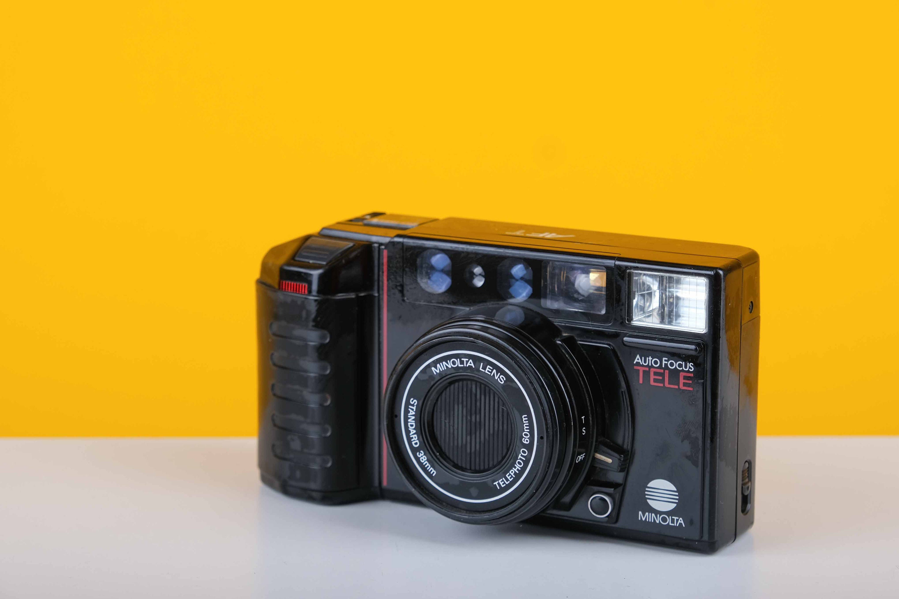 Minolta AFT Auto Focus Tele 35mm Point and Shoot Film Camera