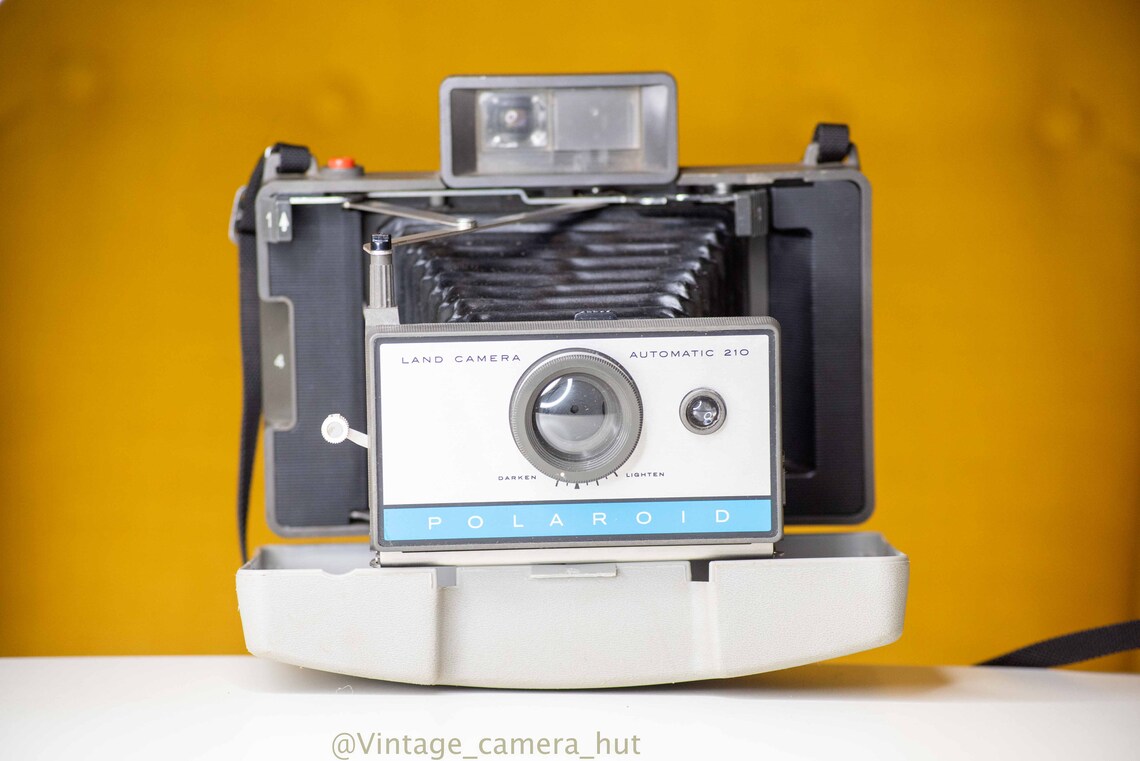 Polaroid Land Camera Automatic 210 Vintage Film Instant Camera Etsy UK