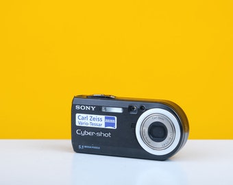 Sony CyberShot MPEGMovie VX DSC-P120 Digital Camera