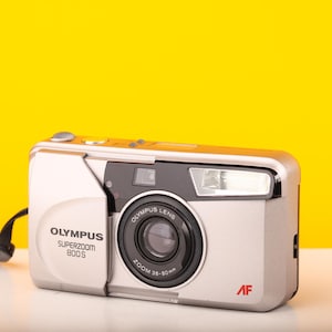 Olympus Superzoom 800S 35mm Film Camera Point and Shoot