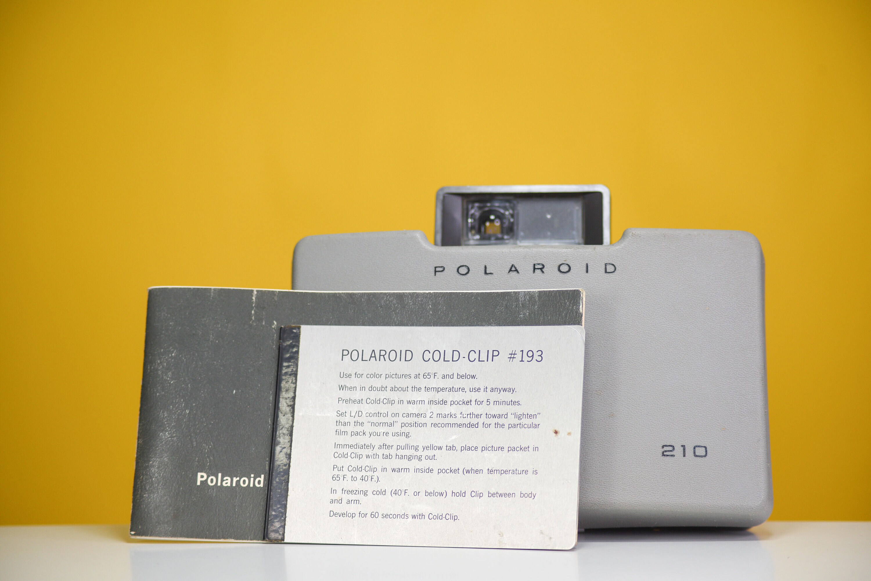 polaroid originals onestep  instant camera