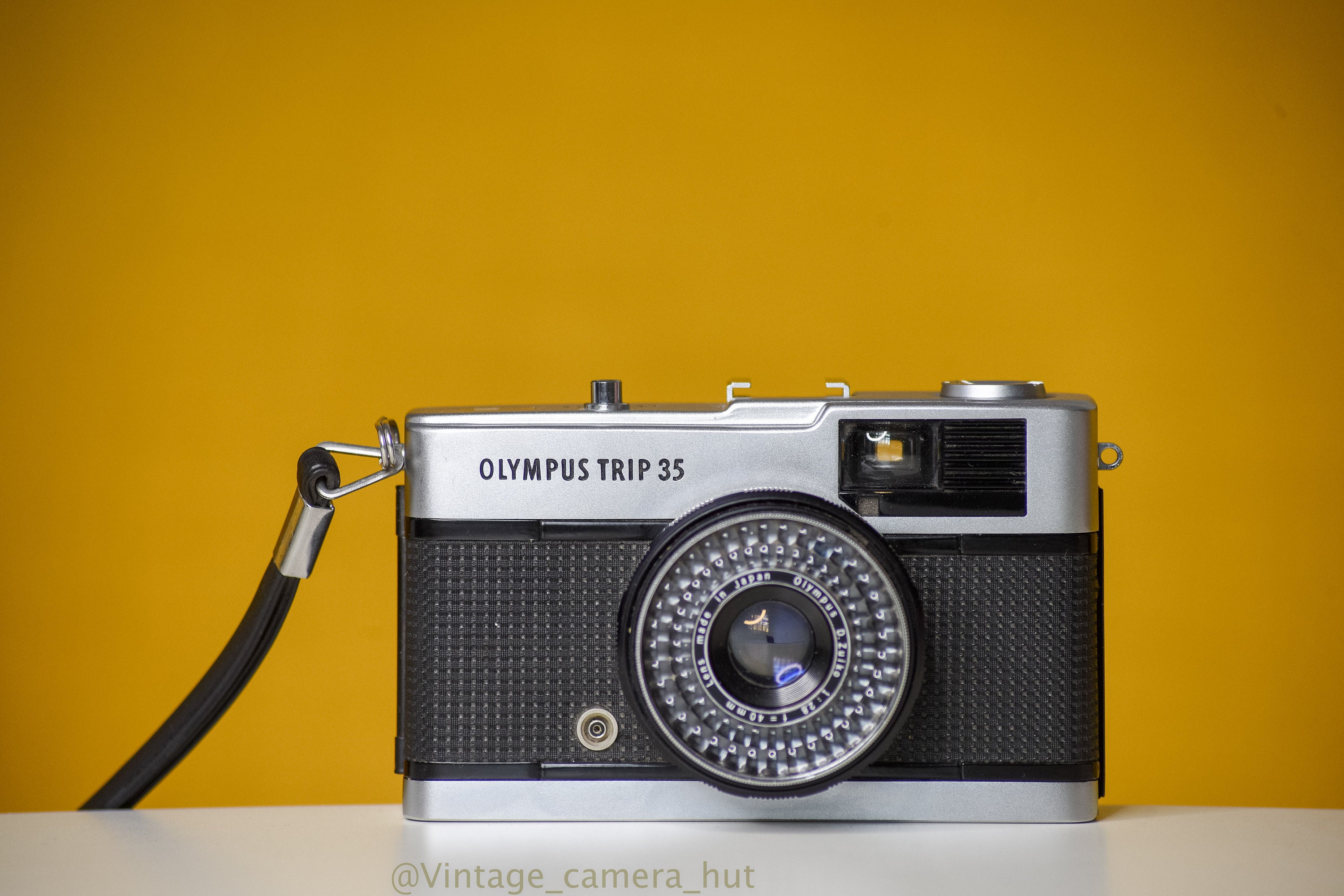 オリンパス トリップ 35 ヴィンテージフィルムカメラ（ズイコー 40mm