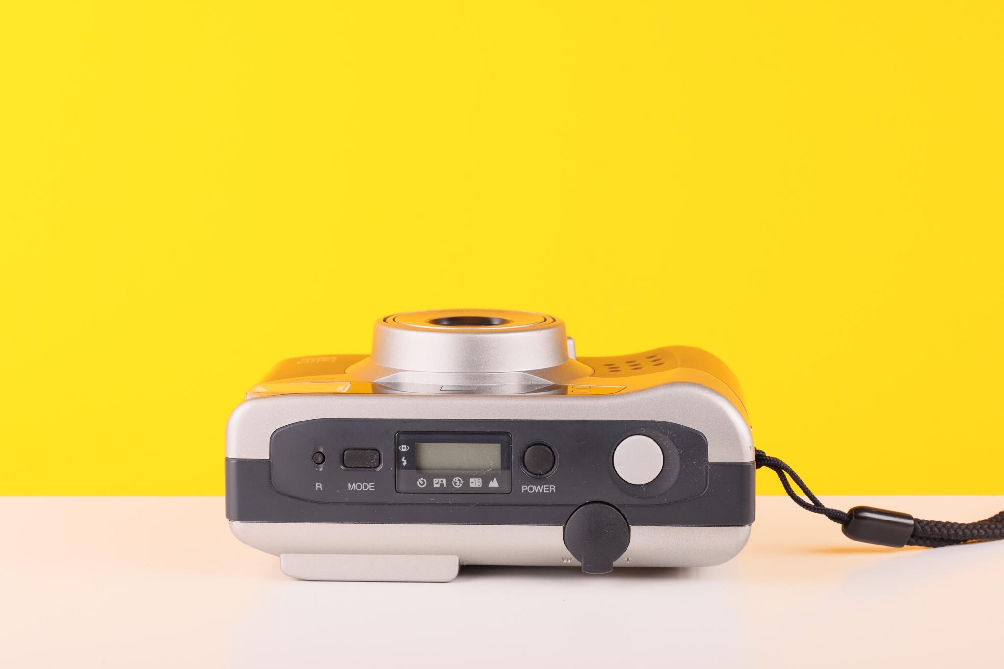 コニカ Z-up110 VP 35 mm ポイントアンドシュートフィルムカメラ