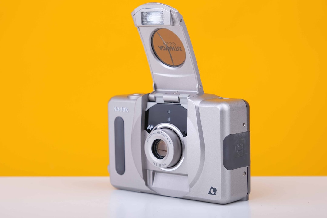 Buy Kodak Advantix T550 APS Film Camera Online in India