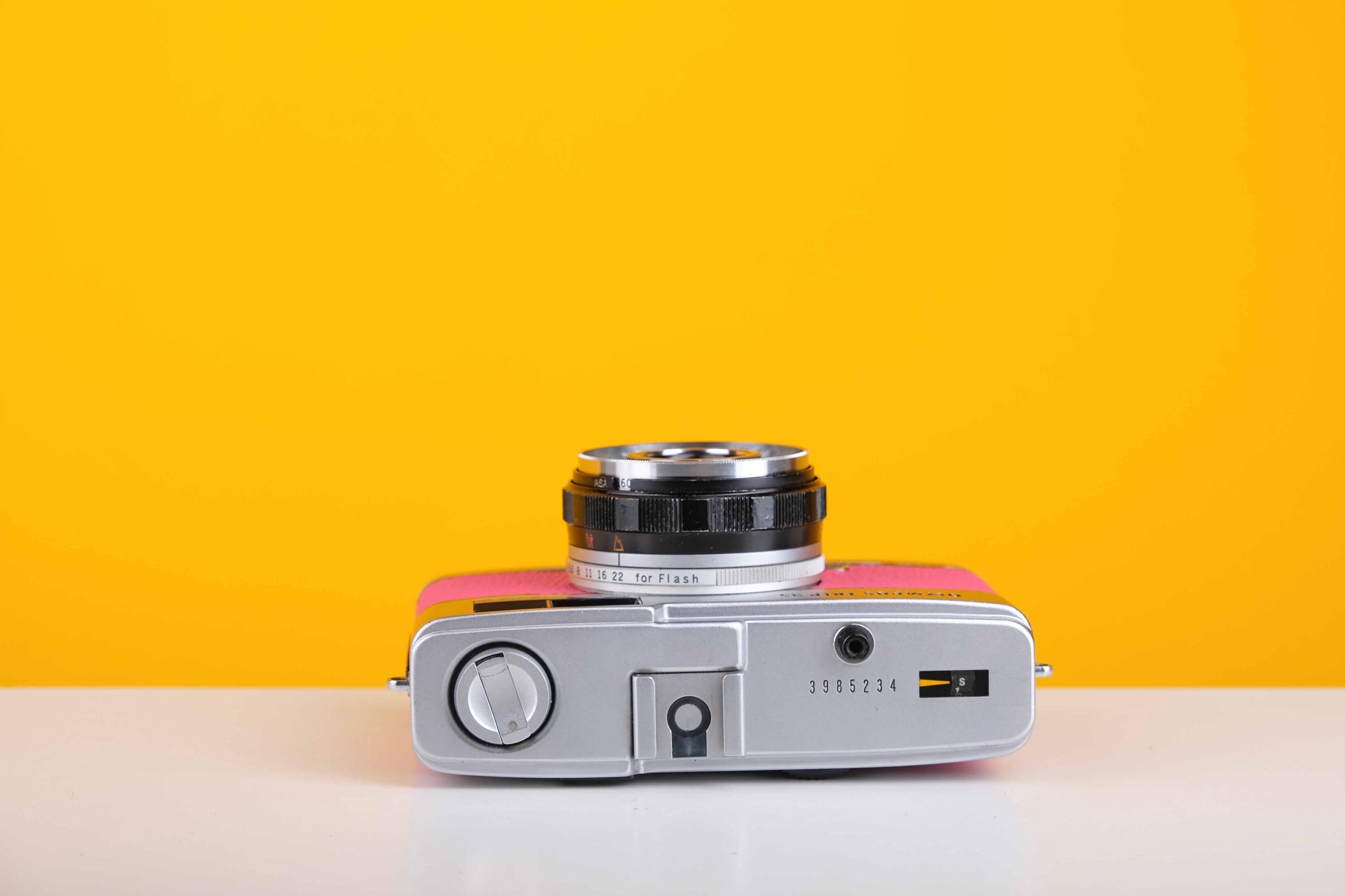 Olympus Trip 35 Vintage 35mm Film Camera With Zuiko 40mm F2.8 Lens