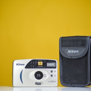 Nikon AF250SV Film Camera Point and Shoot With Casw