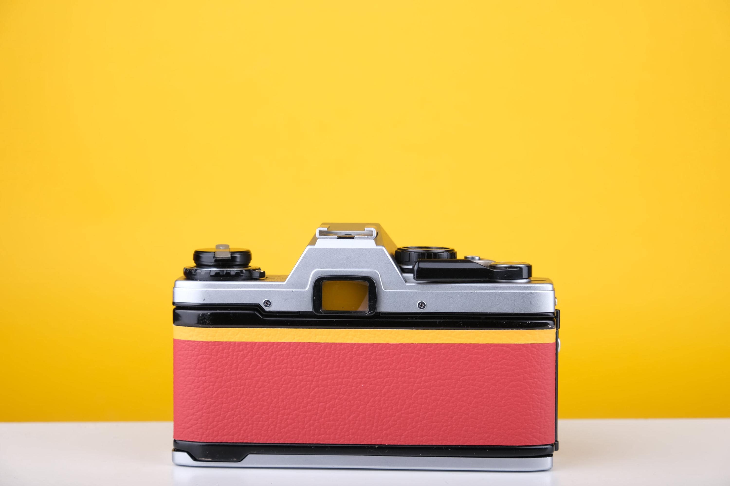 オリンパス OM10 SLR ビンテージ 35 mm フィルムカメラ、Zuiko 50 mm