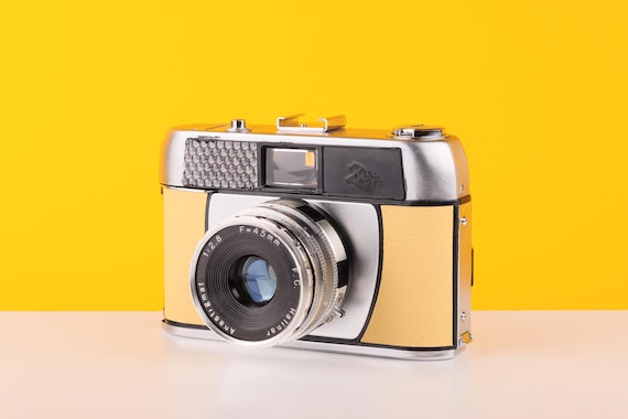 Halina Paullette Electric 35mm Rangefinder Camera with Halinar 45mm f2.8 Lens