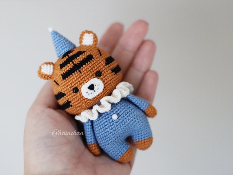 Amber the Tiger Crochet Pattern 9 CM Tall Hainchan image 2