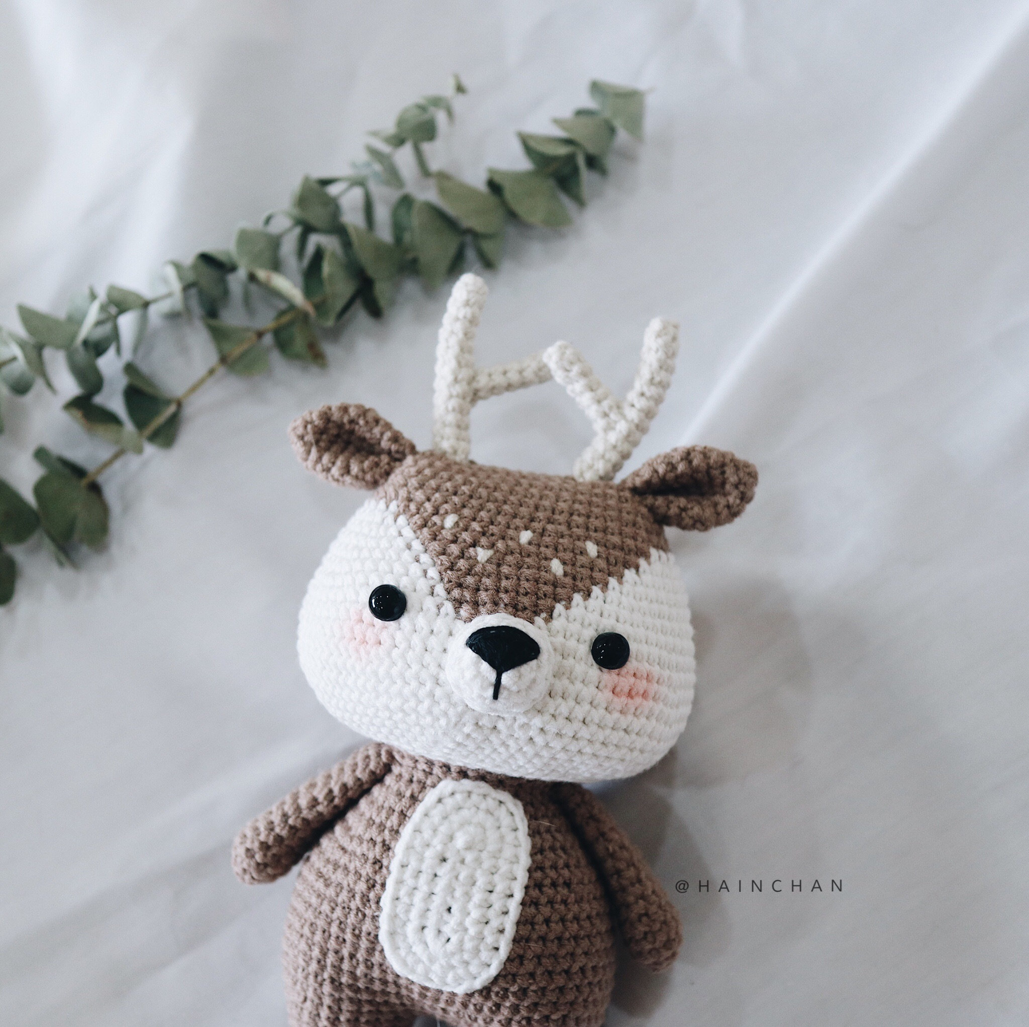 39 Deer Crochet Patterns for Woodland, Holiday, and Amigurumi Projects 11 Hainchan's Little Deer Amigurumi Crochet