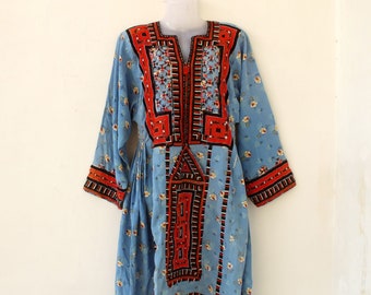 Afghani Dress Etsy Mehndi clothes designs 2021 by pakistani designer featuring henna's mehndi clothes for women for pakistani & indian weddings. afghani dress etsy