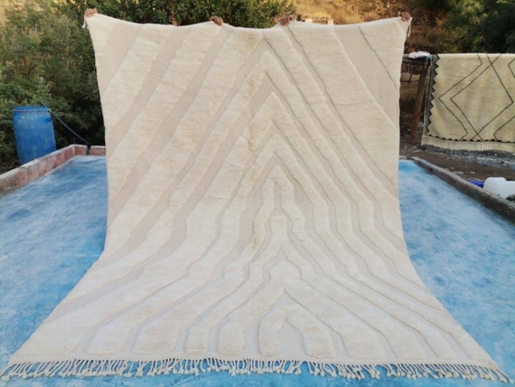 Neutral Moroccan rug, Handmade area rug, Natural wool rug with oat background and braided design, Full white rug, Berber genuine rug, Beni