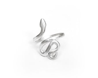 Minimalistischer Schlangenring aus Sterlingsilber, verstellbares Tierwickelband, Daumenring, handgemacht