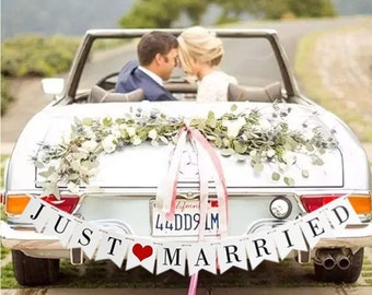 JUST MARRIED Banner, Wedding Backdrop, Just Married Sign, Rustic Wedding Decor, Getaway Car Decor, Wedding Sign for a Wedding Arch