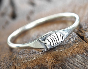 Anello a forma di insetto in argento