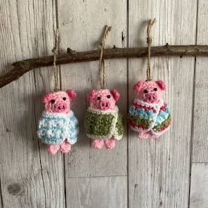 CROCHET PATTERN Pig in a Blanket - US Terms (English only)  - Christmas tree decoration, door hanger