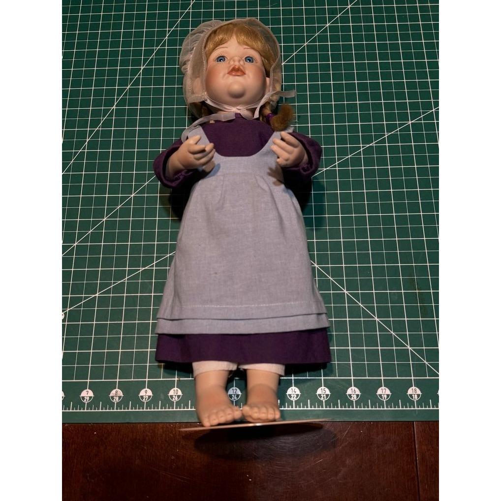 1992 Porcelain Doll - Etsy