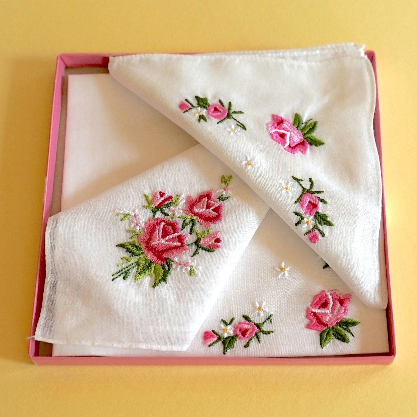 小物 1900s Hand Embroidery Handkerchief Antique 1800's Silk Hankie/handkerchief - Hand Embroidery on
