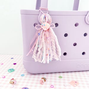 Tassel for Bogg bag ; Summer bag tassel ; Pink tassel ; multi texture ; seashell vibes ; mermaid vibes ; beach vibes