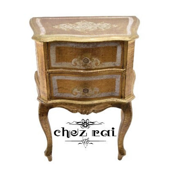 Vintage belle florentine italienne ornée en bois commode Table d'appoint table de chevet fin Table chambre Decor placard Stand / Chez Rai