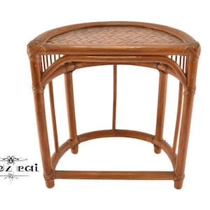 Vintage Rattan Bambus D Side Coffee End Table Blumenständer Nachttisch Wohnzimmer Cottage Lodge Bambus Liebhaber Geschenk / Chez Rai