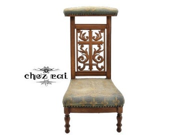 Vintage French Heavy Prie Dieu Prayer Chair Carved Wooden Cross Wood Praying Kneeling Pray Chair / ChezRai