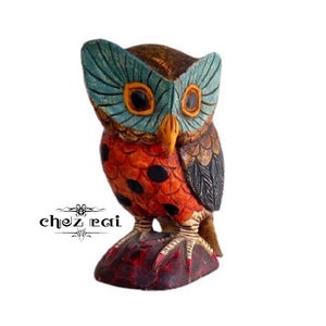Vintage Large Wood Owl Bird Figurine Colorful Owl Statue Carving Wooden Ornament Decorative Display Wood Hibou Home Decor Stand  / Chez Rai