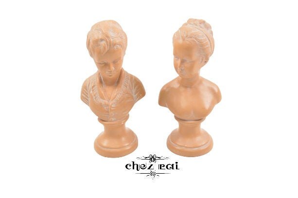 Vintage Français Trouvé Garçon et Fille Ardoise Brun Buste Statue Figurine Plâtre Paire Étagère Affi