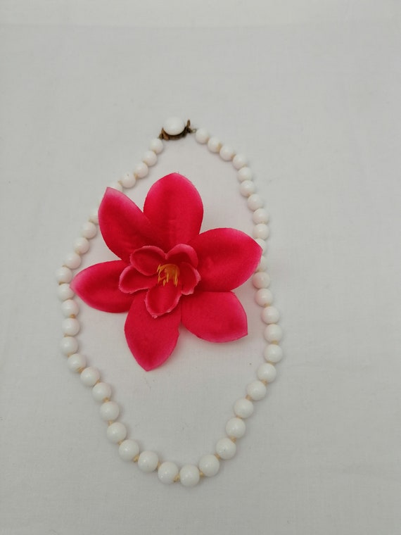 Vintage 1960's White Ceramics Necklace A Single Strand Of Pure White Ceramic Beads With Push In Button Clasp Great Gift For Her / Chez Rai View 3