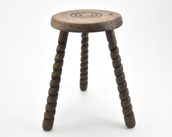 Vintage French 17" Wooden Round Bulls Eye Stool Plant Stand Room Display Farmhouse Cottage Barn Wood Tabouret / ChezRai