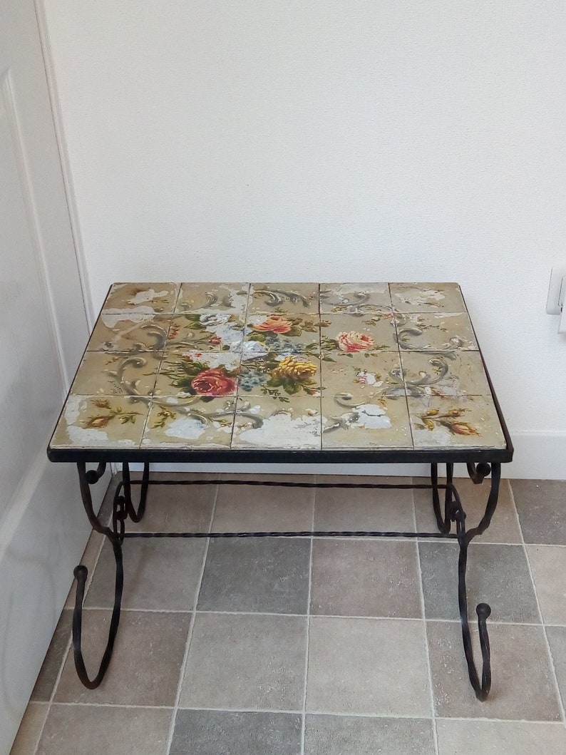 Vintage Wrought Iron Tile Top Table Coffee Table Patio Table Small Room Floral Tile Farmhouse Rustic Decor Heavy Piece Decorative Chez Rai